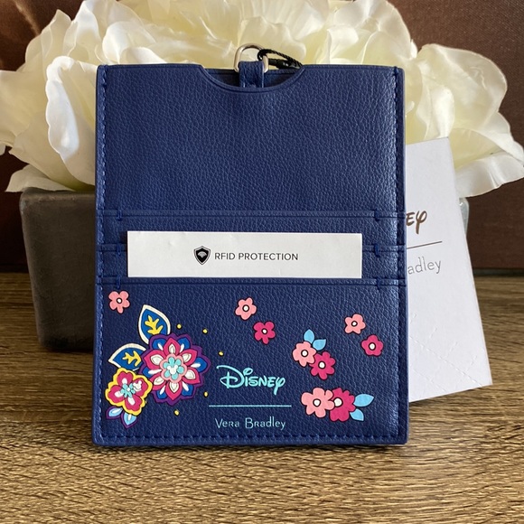 VB Disney Passport Wallet NWT - Picture 2 of 7
